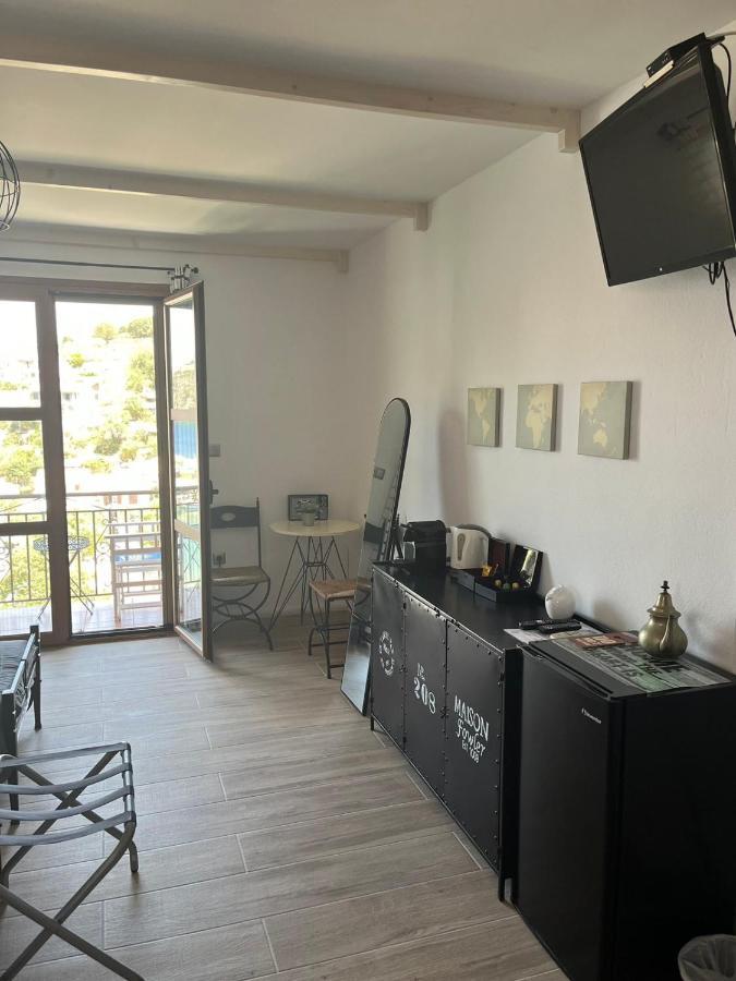 Vassilis Retreat Hotell Asos Exteriör bild