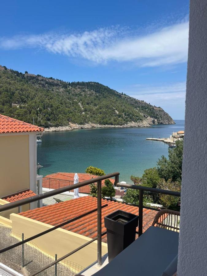 Vassilis Retreat Hotell Asos Exteriör bild